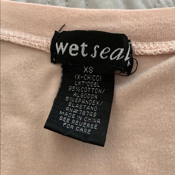 Wet Seal V-Neck - Picture 3 of 3